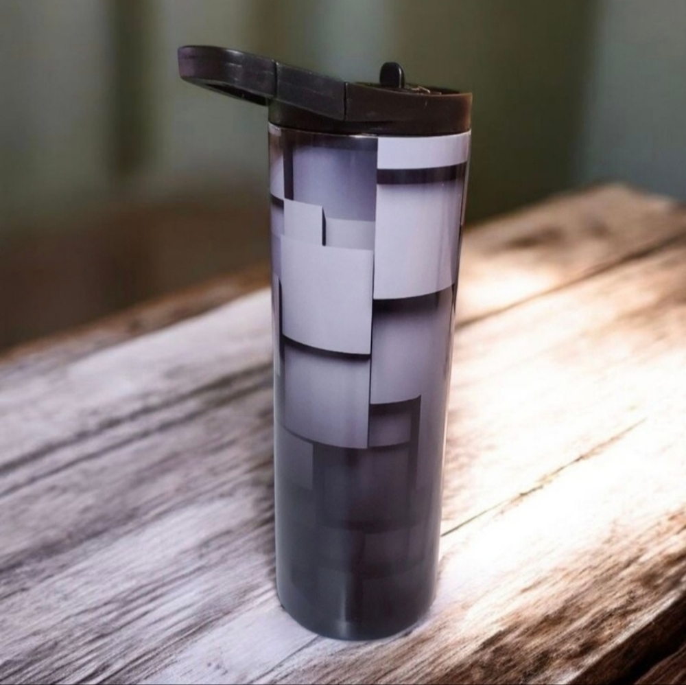 3D Look Gray  20oz Tumbler with duo lids 🎉sale